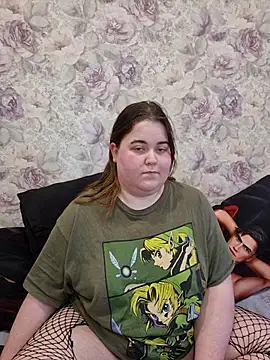 Estelle Hicks online show from 02-23-25, 04:07