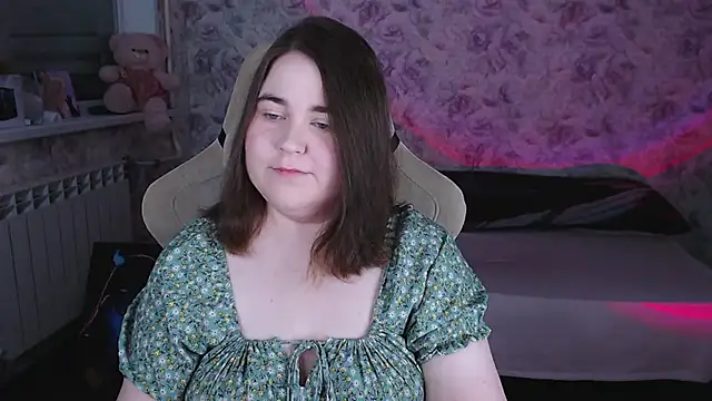 Estelle Hicks online show from 04-28-26, 06:57