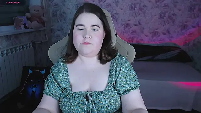 Snapshot of Estelle_Hicks chatting on 05-02-26, 06:46 Estelle Hicks online show from 05-02-26, 06:46