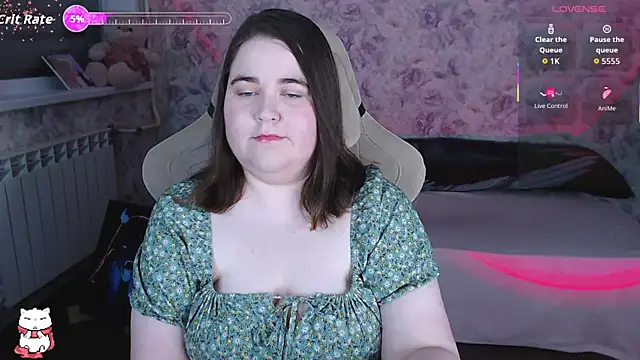 Snapshot of Estelle_Hicks chatting on 05-11-26, 07:00 Estelle Hicks online show from 05-11-26, 07:00