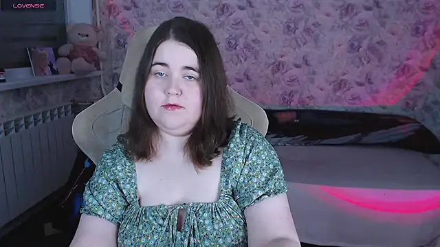 Snapshot of Estelle_Hicks chatting on 05-14-26, 06:58 Estelle Hicks online show from 05-14-26, 06:58