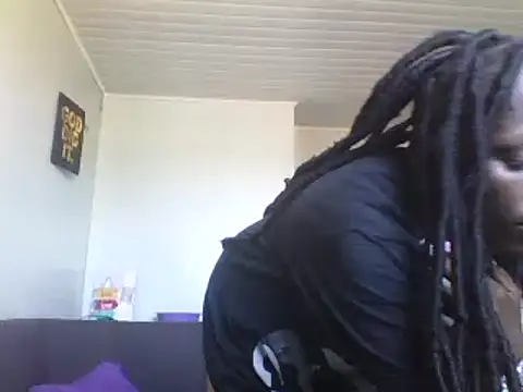 Snapshot of chilliedoug chatting on 12-24-24, 05:05 chilliedoug online show from 12-24-24, 05:05