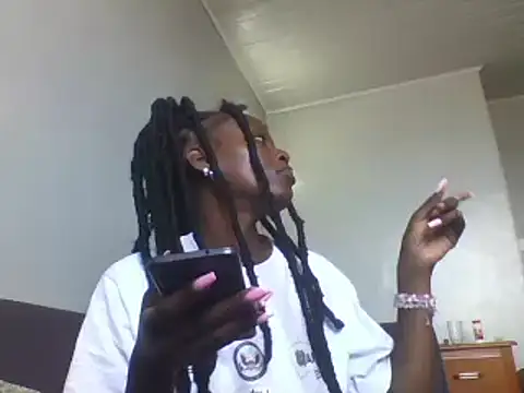 Snapshot of chilliedoug chatting on 12-28-24, 07:22 chilliedoug online show from 12-28-24, 07:22