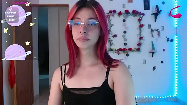 Snapshot of _GalyaX_ chatting on 02-13-25, 10:43 GalyaX online show from 02-13-25, 10:43