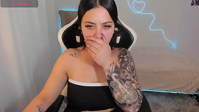 Victoryyy  online show from 09-18-25, 07:49