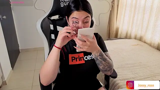 Victoryyy  online show from 03-31-26, 05:35