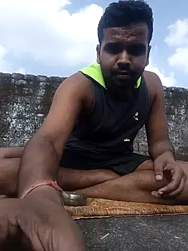 MeFeellove online show from 11-05-25, 07:41