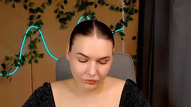 Snapshot of Glory_air chatting on 05-11-26, 06:41 Glory air online show from 05-11-26, 06:41