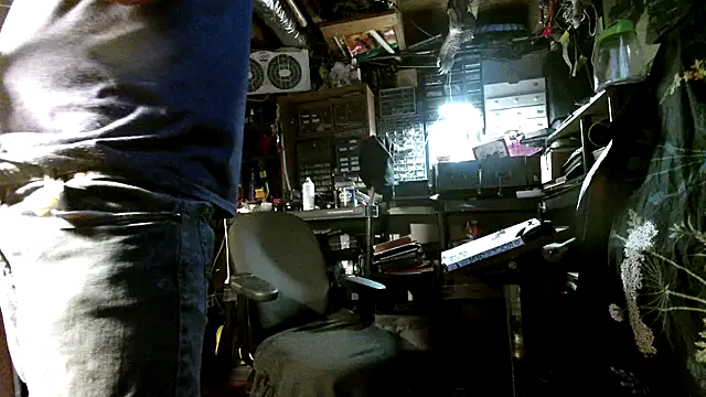 mrwinsalot88 online show from 10-11-25, 10:58