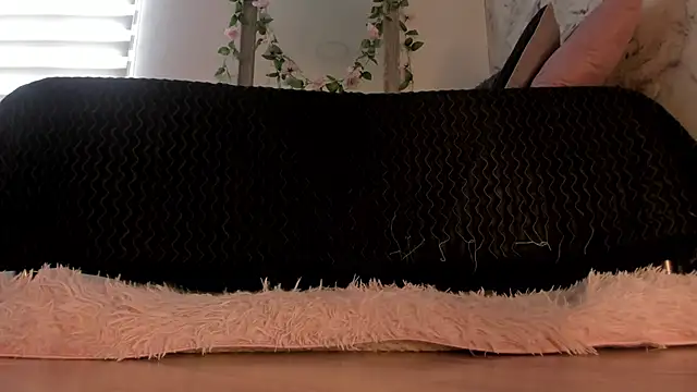 Snapshot of Bella_desi_ chatting on 10-13-25, 01:11 Bella desi online show from 10-13-25, 01:11