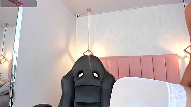 SUNNYCYRUS online show from 03-03-25, 07:28