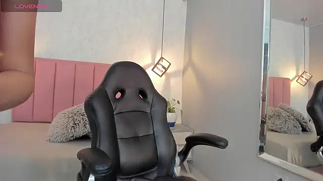 SUNNYCYRUS online show from 10-07-25, 12:35