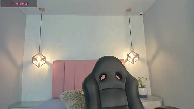 SUNNYCYRUS online show from 11-07-25, 12:27