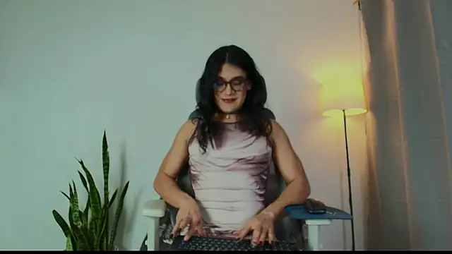 Snapshot of vitta_alfayed chatting on 11-29-25, 11:08 vitta alfayed online show from 11-29-25, 11:08