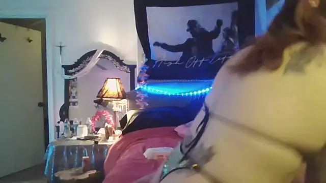 nikkiigees713 online show from 01-09-25, 03:04