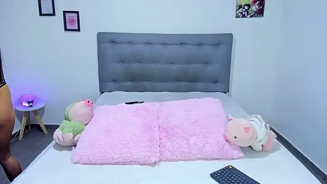 Agataowens online show from 02-06-25, 01:49