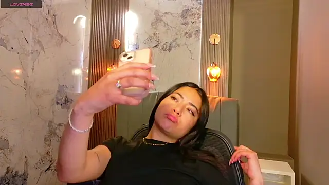 Susy thomson online show from 10-04-25, 10:41