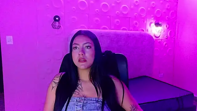 Susy thomson online show from 10-13-25, 04:18