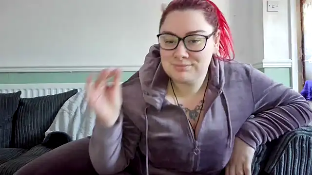 Bustycurves online show from 01-27-25, 10:49