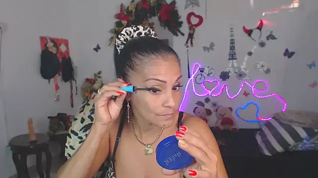 Snapshot of brigitht chatting on 01-09-25, 04:49 brigitht online show from 01-09-25, 04:49