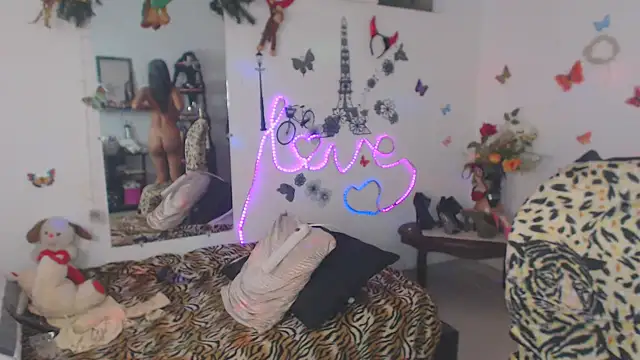 Snapshot of brigitht chatting on 01-21-25, 05:16 brigitht online show from 01-21-25, 05:16