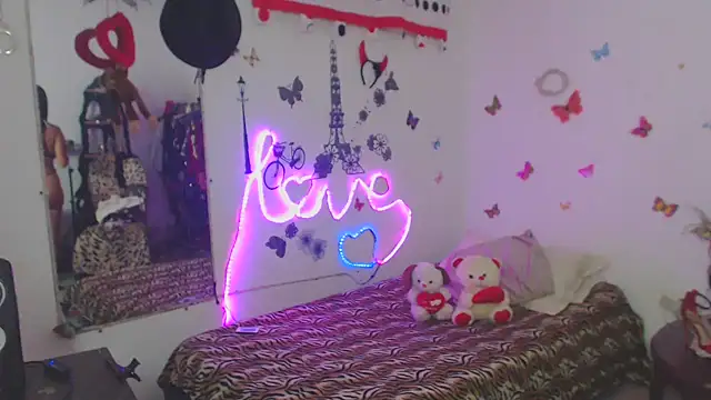 Snapshot of brigitht chatting on 02-04-25, 06:25 brigitht online show from 02-04-25, 06:25