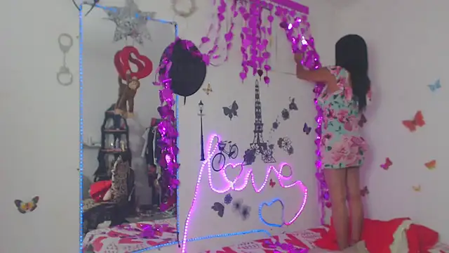 Snapshot of brigitht chatting on 02-04-25, 10:34 brigitht online show from 02-04-25, 10:34