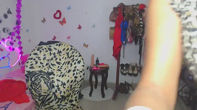 Snapshot of brigitht chatting on 02-13-25, 11:37 brigitht online show from 02-13-25, 11:37