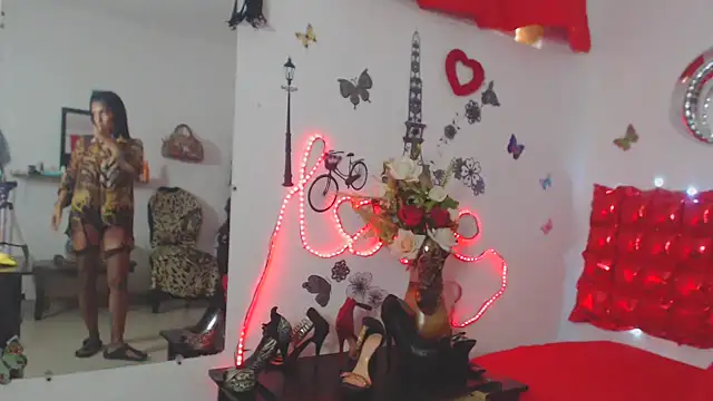 Snapshot of brigitht chatting on 03-07-25, 01:29 brigitht online show from 03-07-25, 01:29