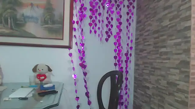 Snapshot of brigitht chatting on 03-11-25, 07:03 brigitht online show from 03-11-25, 07:03