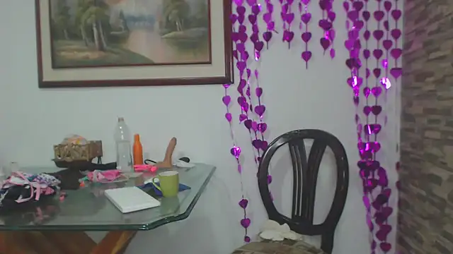 Snapshot of brigitht chatting on 03-20-25, 12:19 brigitht online show from 03-20-25, 12:19