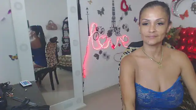 Snapshot of brigitht chatting on 03-21-25, 09:01 brigitht online show from 03-21-25, 09:01