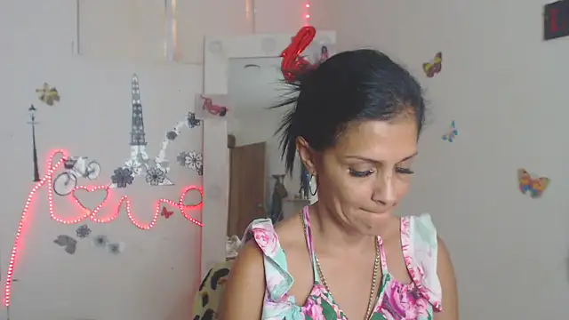 Snapshot of brigitht chatting on 10-03-25, 02:47 brigitht online show from 10-03-25, 02:47