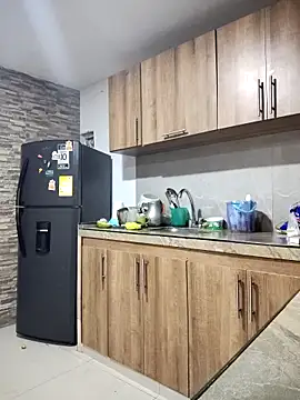 Snapshot of brigitht chatting on 10-28-25, 10:45 brigitht online show from 10-28-25, 10:45