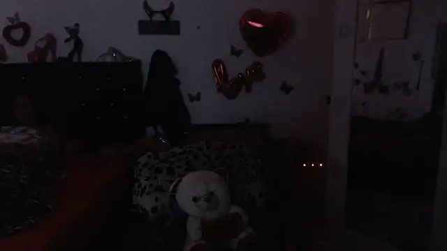 Snapshot of brigitht chatting on 06-10-26, 04:39 brigitht online show from 06-10-26, 04:39