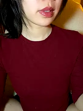 minmin2kk5 online show from 11-17-25, 02:45