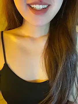 minmin2kk5 online show from 04-15-26, 06:31