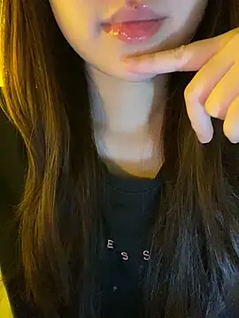 minmin2kk5 online show from 04-17-26, 01:52