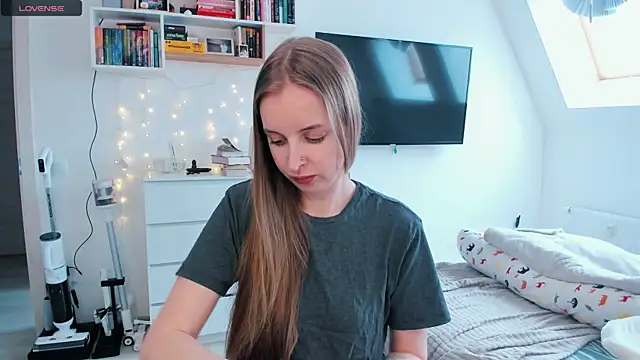 violet blue eyes online show from 04-30-26, 01:06