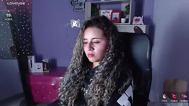 Snapshot of celeste_blue69 chatting on 02-18-25, 08:59 celeste blue69 online show from 02-18-25, 08:59