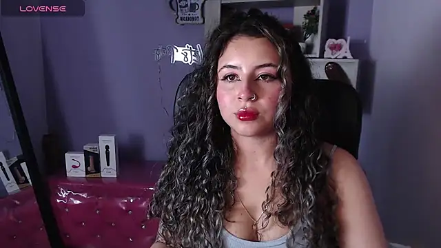 Snapshot of celeste_blue69 chatting on 02-22-25, 05:55 celeste blue69 online show from 02-22-25, 05:55