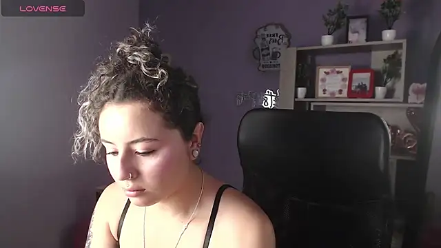 Snapshot of celeste_blue69 chatting on 03-02-25, 02:51 celeste blue69 online show from 03-02-25, 02:51