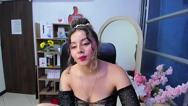 Snapshot of celeste_blue69 chatting on 09-18-25, 03:08 celeste blue69 online show from 09-18-25, 03:08