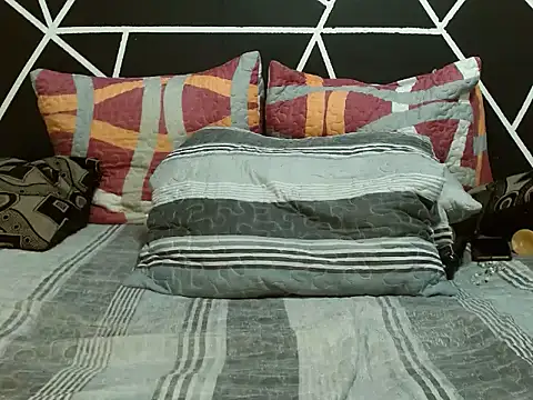 Snapshot of YummyChocolatexx2 chatting on 11-09-25, 02:59 YummyChocolatexx2 online show from 11-09-25, 02:59