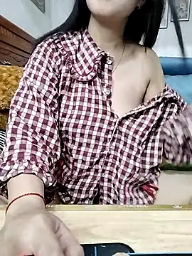 cream1299 online show from 02-23-25, 12:41