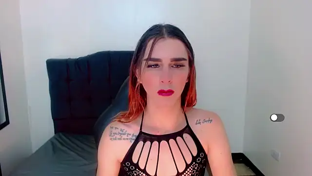 Snapshot of la_ratona_1 chatting on 01-10-25, 08:04 la ratona 1 online show from 01-10-25, 08:04