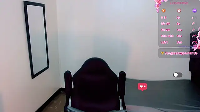 Snapshot of la_ratona_1 chatting on 01-17-25, 10:56 la ratona 1 online show from 01-17-25, 10:56