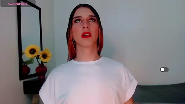 Snapshot of la_ratona_1 chatting on 02-08-25, 06:44 la ratona 1 online show from 02-08-25, 06:44