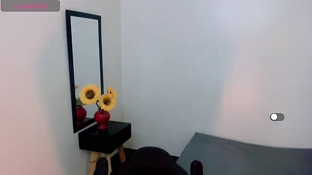 Snapshot of la_ratona_1 chatting on 02-08-25, 09:46 la ratona 1 online show from 02-08-25, 09:46