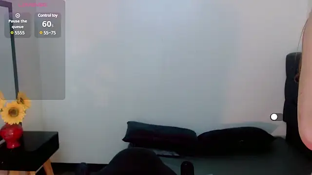 Snapshot of la_ratona_1 chatting on 02-12-25, 07:45 la ratona 1 online show from 02-12-25, 07:45